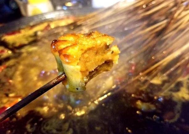 火鍋串串香月餅，別有一番驚異滋味，值得嘗試