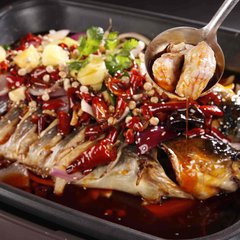 烤魚時(shí)，萬萬不可直接刷油烤！多加這1步，美味極了，還去腥