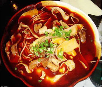 麻辣燙培訓(xùn)哪家靠譜：麻辣燙湯料配方，教你兩種制作方法
