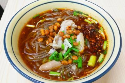 手工肥腸粉技術(shù)培訓(xùn)班哪里好？通過(guò)全程實(shí)操一人一灶
