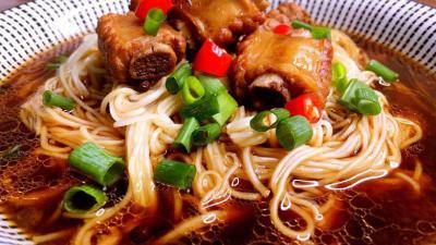 成都餐飲培訓(xùn)學校排名，排骨面食技術(shù)培訓(xùn)哪里正宗？