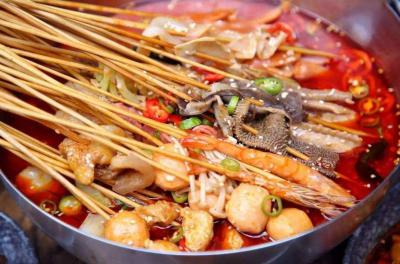 冷鍋串串技術(shù)培訓(xùn)班多少錢？探秘成都砂鍋串串內(nèi)幕！