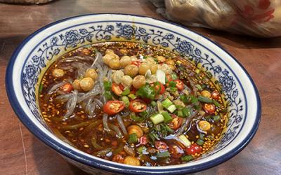 酸辣粉培訓(xùn)哪家味道好？  成都酸辣粉培訓(xùn)哪家味道好？